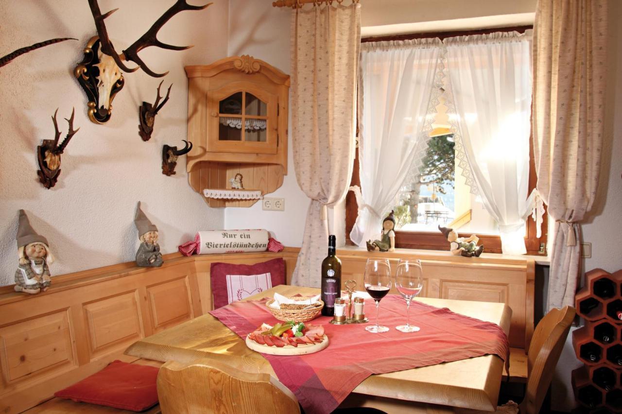 Landhotel Jaeger Top Wildermieming ภายนอก รูปภาพ